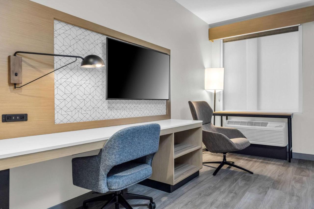 La Quinta Inn & Suites By Wyndham San Jose Airport-Downtown Exteriér fotografie