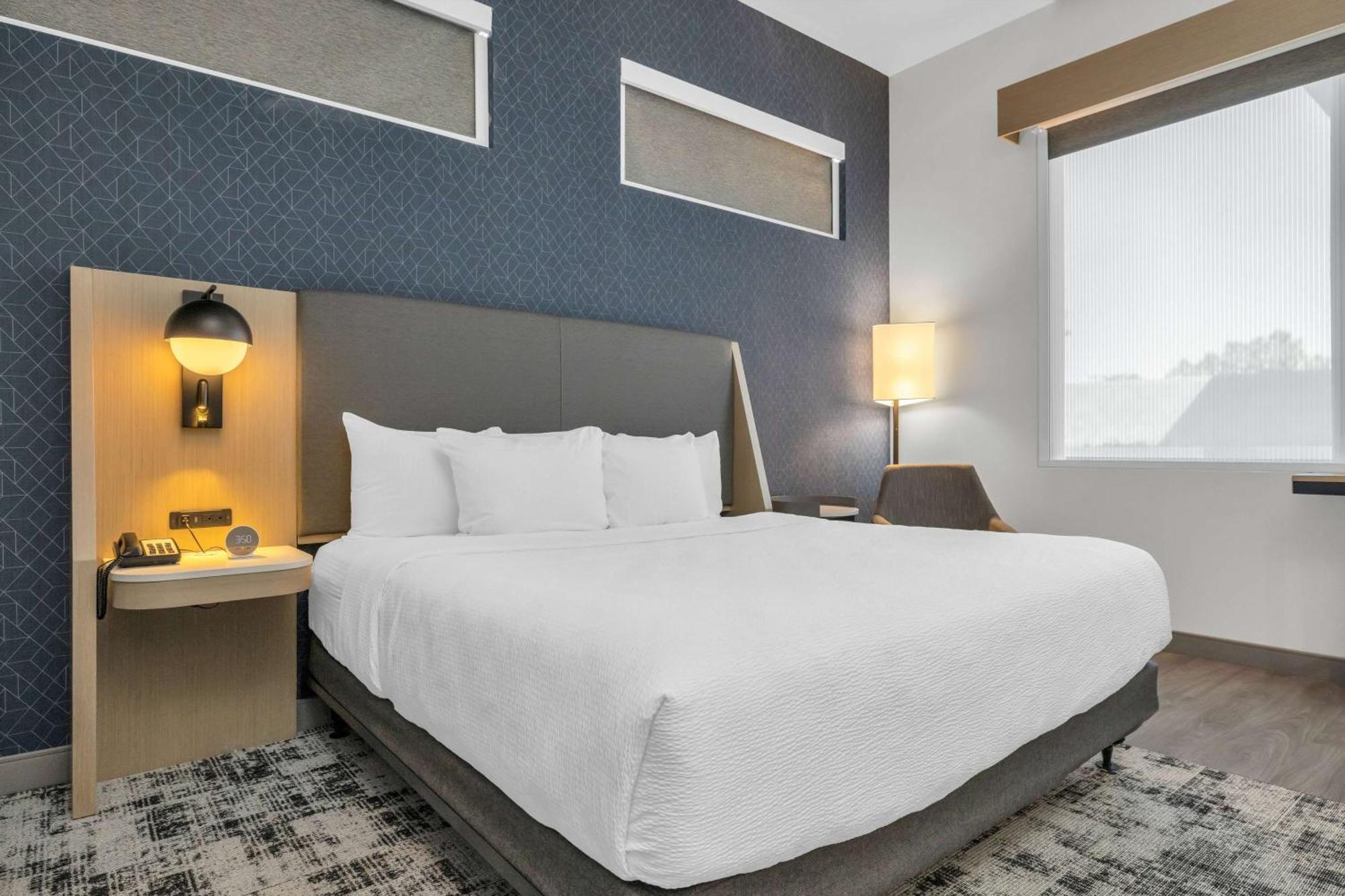 La Quinta Inn & Suites By Wyndham San Jose Airport-Downtown Exteriér fotografie