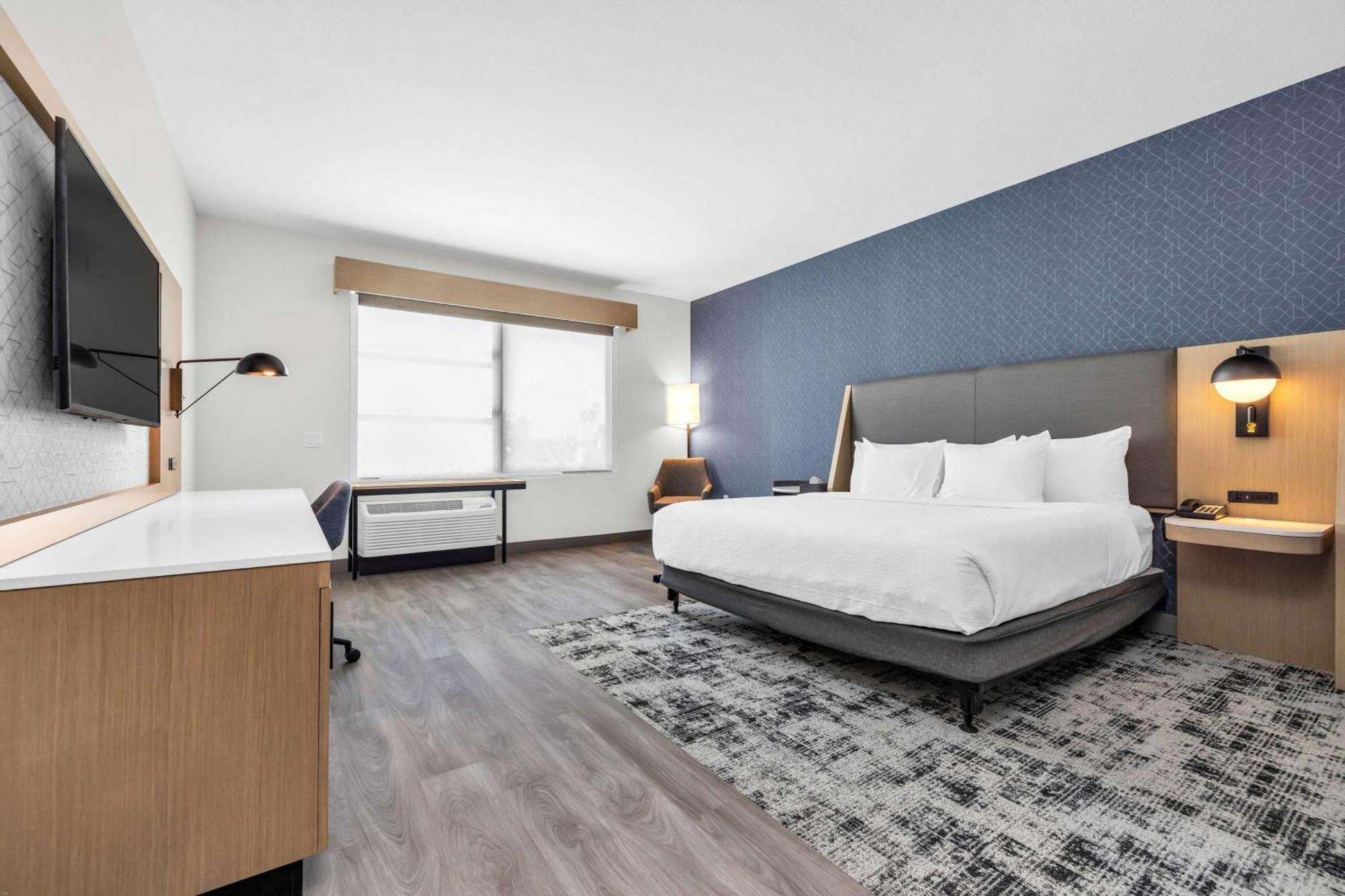 La Quinta Inn & Suites By Wyndham San Jose Airport-Downtown Exteriér fotografie